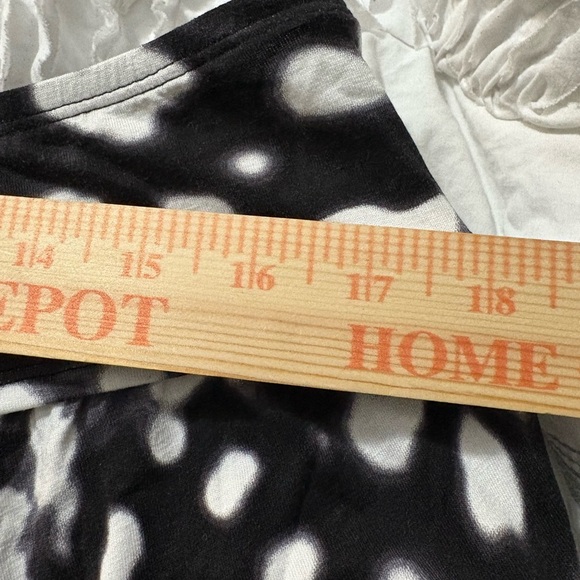 Black and White Full Tiered Circle Midi Skirt. Very Soft Rayon, Elastic Pull On - Picture 4 of 7